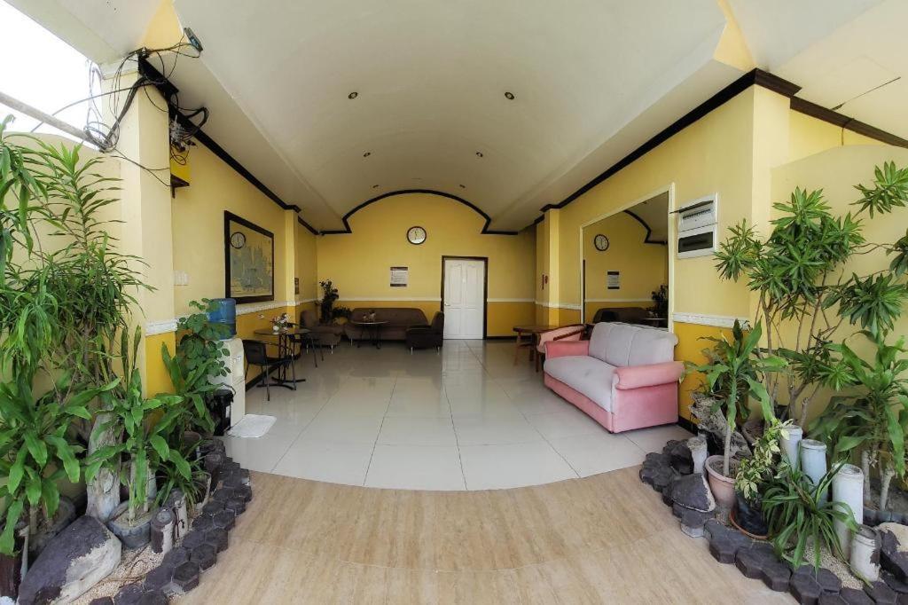 Sunny Point Hotel Davao Exterior photo